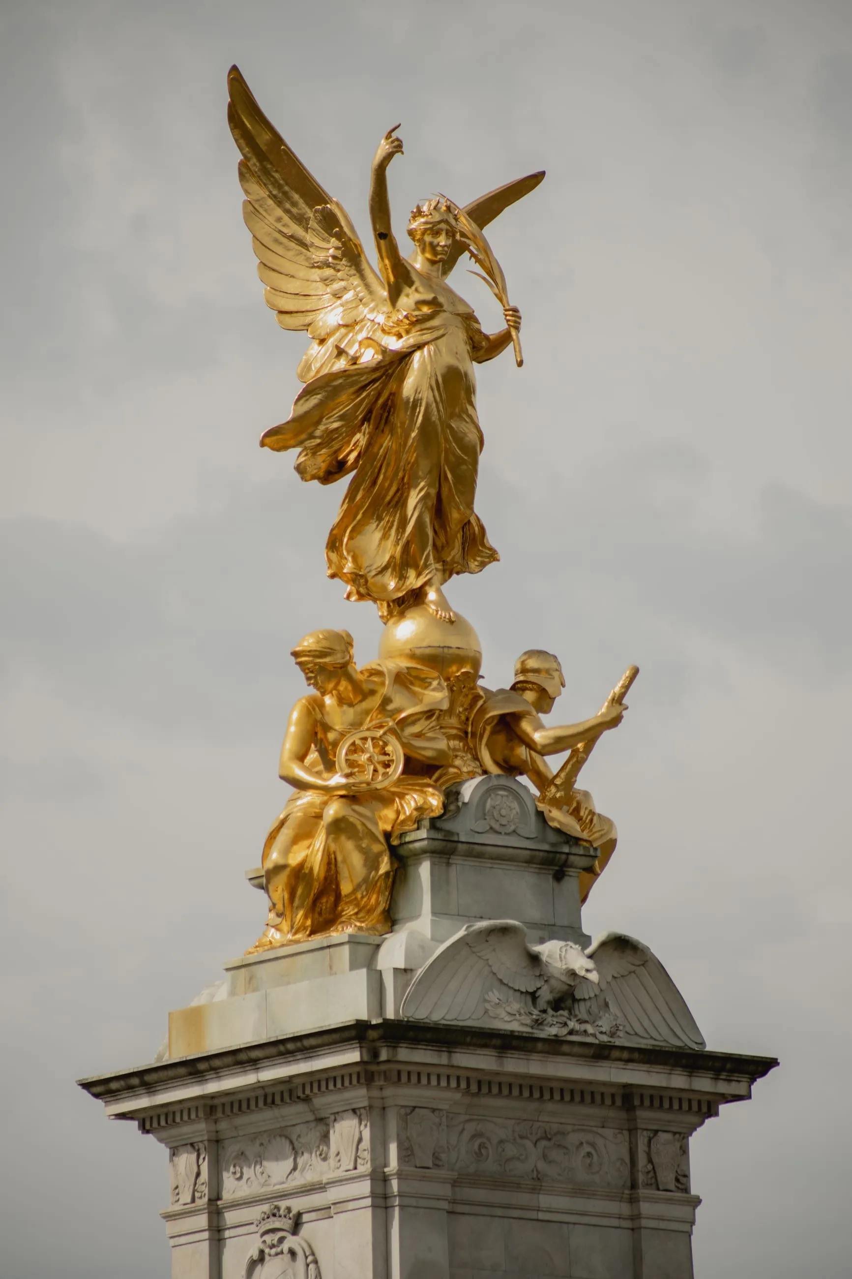 Gilded Victory atop the Victoria Memorial